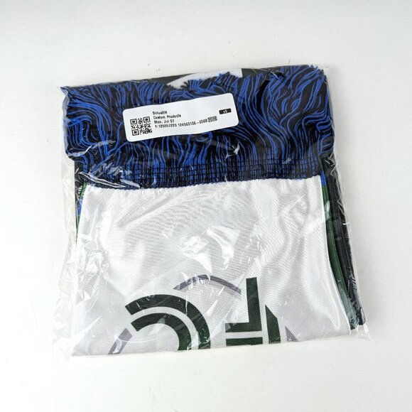 NEW SiriusXM FC Sleekprint Scarf - Picture 3 of 3